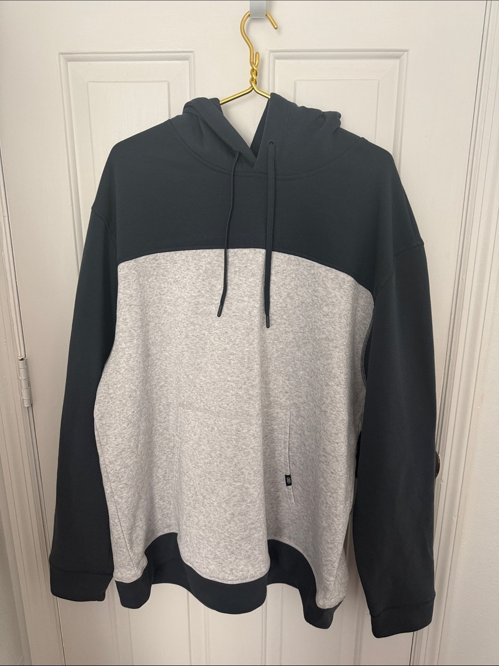NEW Men's Two-Tone Hooded Pullover Sweatshirt - Navy & Light Gray